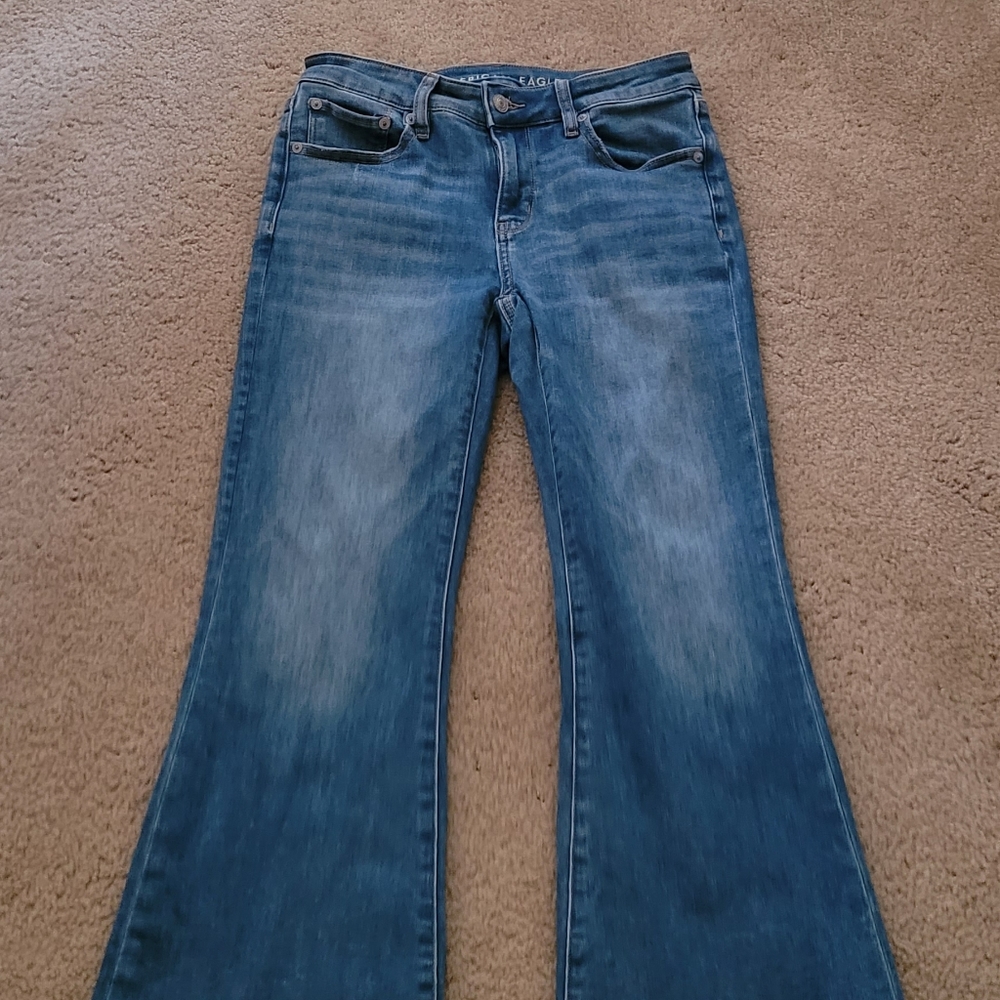 Size 2 short American Eagle Low Rise Denim Flare Jean